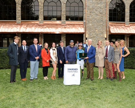 Hit Show wins the 2025 Fayette Stakes at Keeneland Hit Show wins the 2025 Fayette Stakes at Keeneland