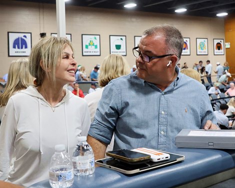 Hip 54 consignor Becky Thomas and buyer Pedro Lanz, 2026 Fasig-Tipton Midlantic Two-Year-Olds in Training Sale, Timonium Maryland. Hip 54 consignor Becky Thomas and buyer Pedro Lanz, 2026 Fasig-Tipton Midlantic Two-Year-Olds in Training Sale, Timonium Maryland.
