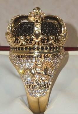 Frank Rupolo created this ring to commemorate his Claiming Crown victories with Sugar Fix in 2021 and Concrete Glory's first of two wins in 2024 Frank Rupolo created this ring to commemorate his Claiming Crown victories with Sugar Fix in 2021 and Concrete Glory's first of two wins in 2024