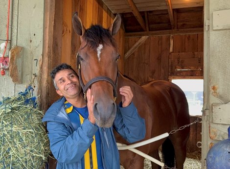 Trainer Rudy Rodriguez with Flight Command at Saratoga Race Course Trainer Rudy Rodriguez with Flight Command at Saratoga Race Course