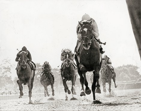 Arts and Letters wins the 1969 Belmont Stakes.