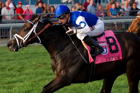 Tepin wins the 2016 Woodbine Mile