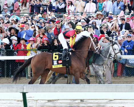 Kentucky Derby Day - State of Honor - Churchill Downs - 05-06-17