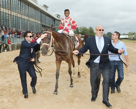 Unbridled Mo wins the 2018 Apple Blossom