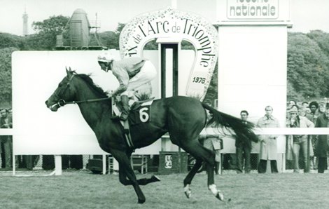 Alleged and Lester Piggott win the 1978 Arc de Triomphe