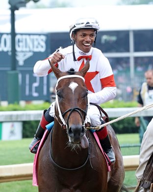 Mitole wins the 2019 Churchill Downs S. 