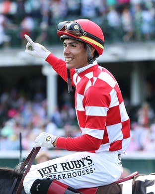 Serengeti Empress wins 2019 Kentucky Oaks at Churchill Downs