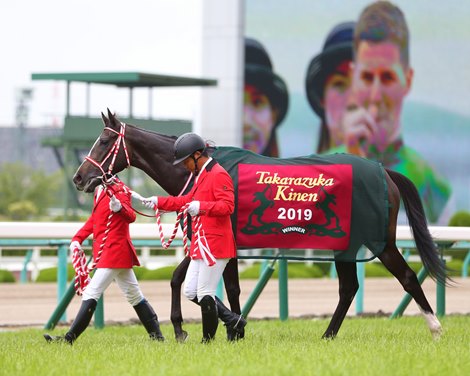 Lys Gracieux wins 2019 Takarazuka Kinen at Hanshin Racecourse