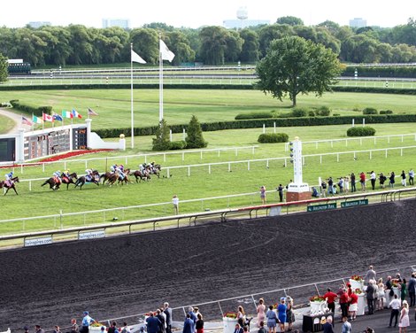 Bricks and Mortar wins 2019 Arlington Million XXXVII