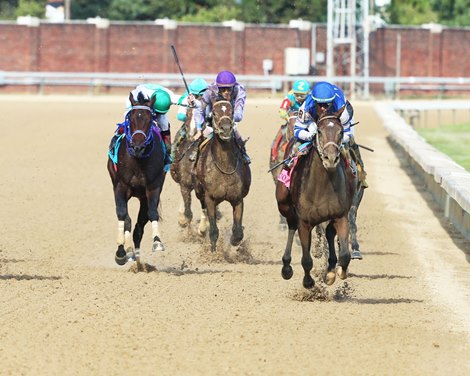 Dennis&#39; Moment wins 2019 Iroquois Stakes at Churchill Downs