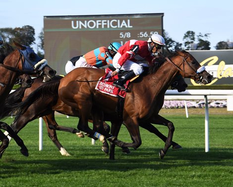 Fire Key wins the 2019 Floral Park Stakes