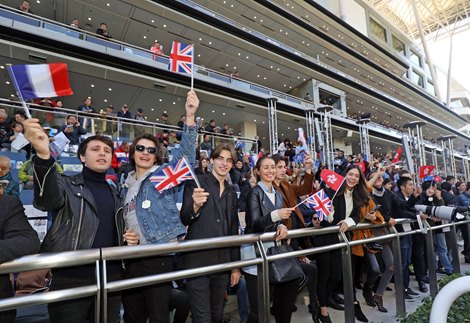 2019 LONGINES Hong Kong International Races<br><br />
A huge number of fans flocked to Sha Tin Racecourse for LONGINES Hong Kong International Race Day