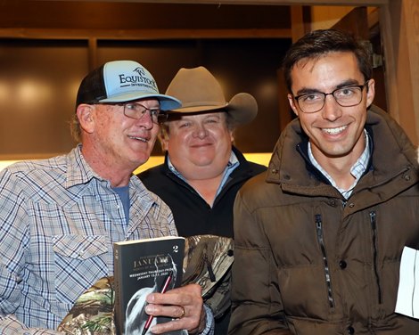 Hip 478, L-R Jimmy Gladwell, Stuart Morris, Miguel Clemente, 2020 Keeneland January Sale