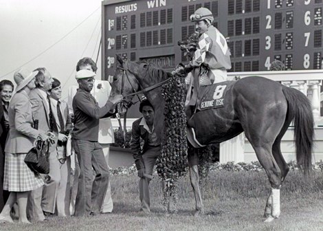 Genuine Risk wins the 1980 Kentucky Derby Genuine Risk wins the 1980 Kentucky Derby