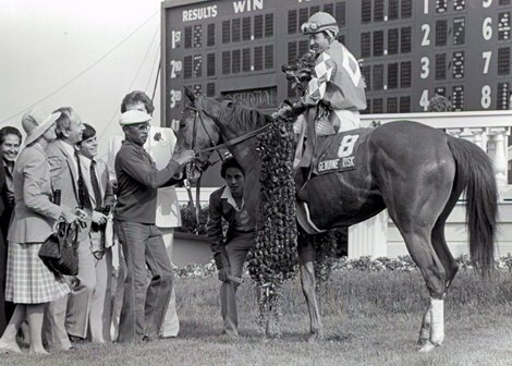 Genuine Risk wins the 1980 Kentucky Derby