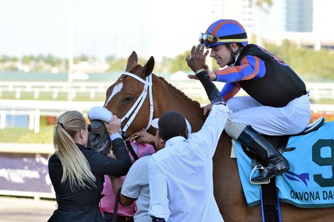 Tonalist&#39;s Shape wins the 2020 Davona Dale Stakes at Gulfstream Park     