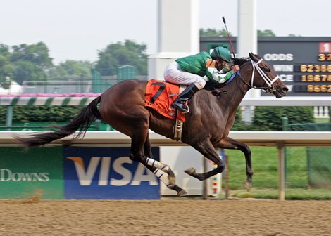 Miss Macy Sue takes the 2007 Winning Colors