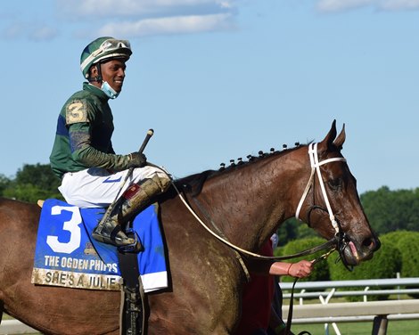 She&#39;s a Julie wins the 2020 Ogden Phipps Stakes                      