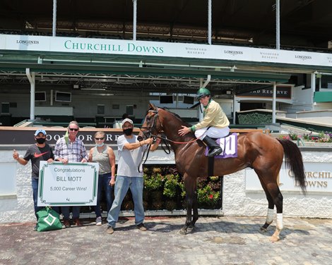 Moon Over Miami - ALW, Churchill Downs, June 20, 2020<br><br />
5,000th win for Bill Mott