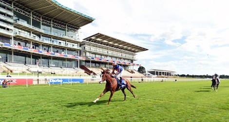 Love and Ryan Moore win from Alpinista (right) 2nd 20-8-20