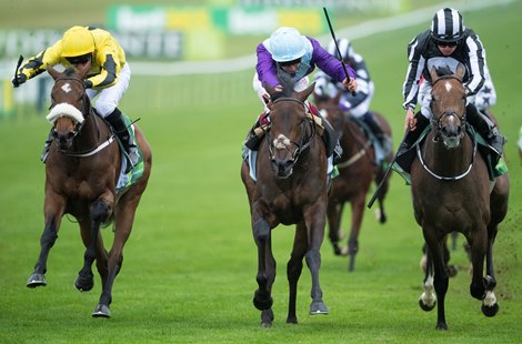 Alcohol Free (Oisin Murphy, center) defeated Miss Amulet (Ryan Moore, right) and Umm Kulthum in Juddmonte Cheveley Park Stakes Newmarket 26.9.20