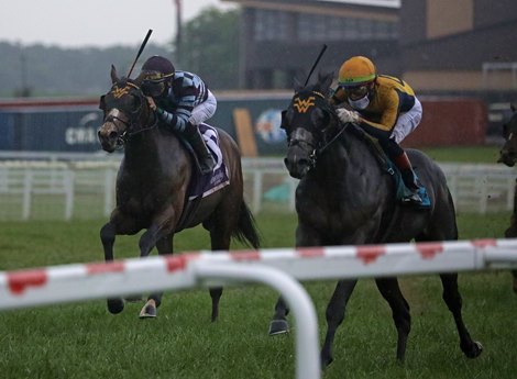 Outadore wins the 2020 Kentucky Downs Juvenile Turf Sprint Stakes