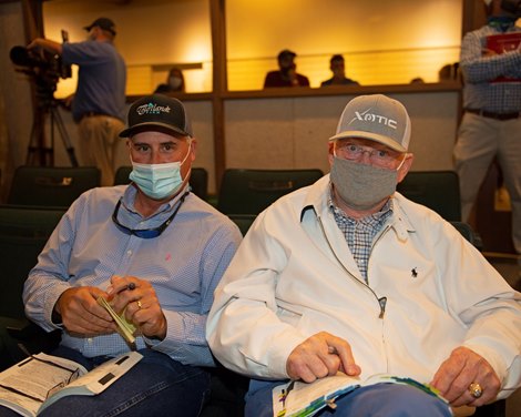 (L-R): Ernie Retamoza and Don Adam<br>
Keeneland September sale yearlings in Lexington, KY on September 14, 2020.