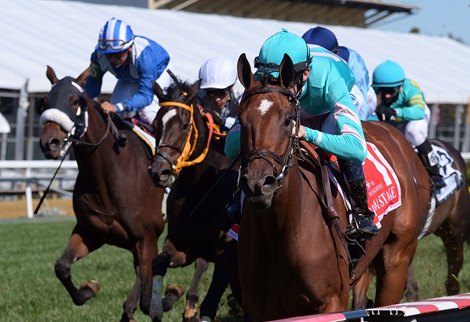 Fluffy Socks wins the 2020 Selima Stakes at Pimlico                       