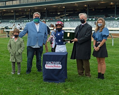 (L-R): Tammy Fox, Dale Romans, Javier Castellano, Hagyard presenters Luke and Nancy Fallon. Mr Freeze with Javier Castellano wins the Hagyard Fayette (G2) at Keeneland on October 3, 2020.