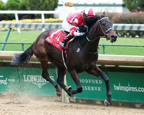 Envoutante wins the 2020 Falls City Stakes at Churchill Downs