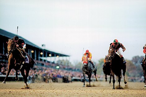 Awesome Again wins the 1998 Breeders&#39; Cup Classic