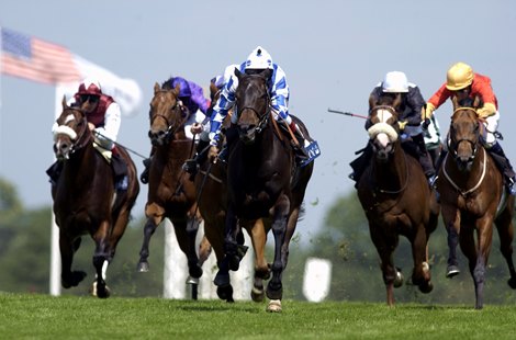 The Tatling with Darryll Holland wins the 3:05 King&#39;s Stand Stakes (Class A) (Group 2)(3yo+) at Royal Ascot 15th June 2004 Mirrorpix