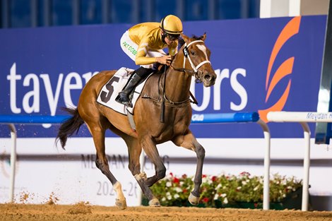 Mnasek wins the 2021 UAE Oaks