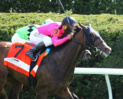 Tobys Heart wins the 2021 Limestone Turf Sprint Stakes