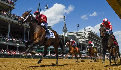 Shedaresthedevil wins the 2021 La Troienne Stakes