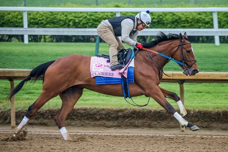 Clairiere breezes April 25 at Churchill Downs