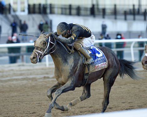 Bourbonic wins the 2021 Wood Memorial at Aqueduct        
