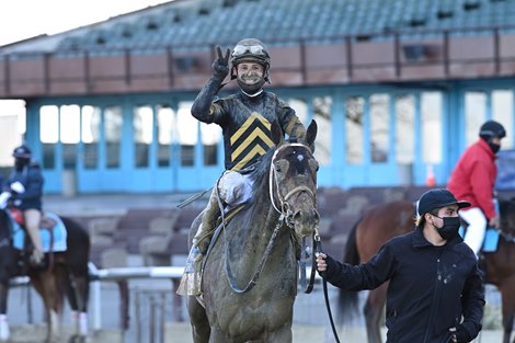 Bourbonic wins the 2021 Wood Memorial at Aqueduct