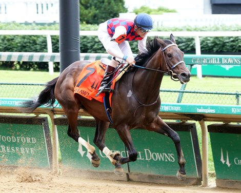 Envoutante wins the Shawnee Stakes Saturday, May 29, 2021 at Churchill Downs
