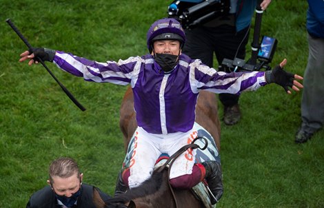 Snowfall (Frankie Dettori) wins the Oaks by 16 lengths<br><br />
Epsom 4.6.21