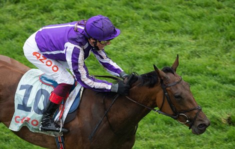 Snowfall (Frankie Dettori) wins the Oaks by 16 lengths<br><br />
Epsom 4.6.21 