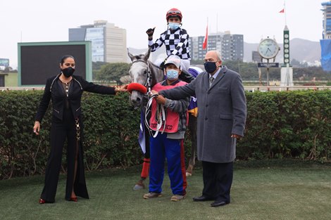 Reina de Mollendo wins the 2021 Gran Premio Pamplona