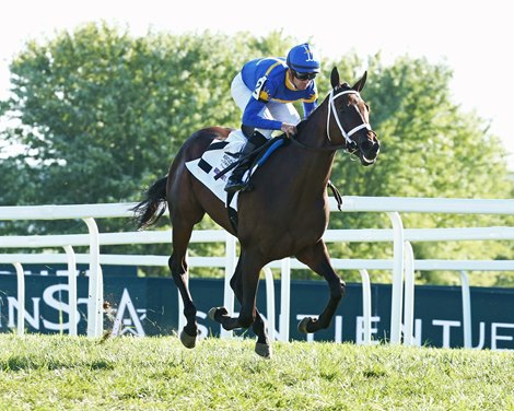 Turnerloose wins the Aristocrat Juvenile Fillies Stakes Monday, September 6, 2021 at Kentucky Downs