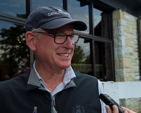 Bill Farish after signing for Hip 612 colt by City of Light out of Anchorage at Rosilyn Polan, Sunday Morning Farm<br>
Keeneland September yearling sales on Sept. 15, 2021. 