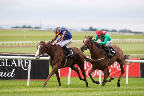La Petite Coco and Billy Lee picks off Love to win the Moyglare “Jewels” Blandford Stakes (Group 2).<br><br />
The Curragh Racecourse.<br><br />
Photo: Patrick McCann/Racing Post<br><br />
12.09.2021