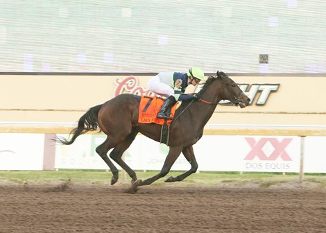 Lady Mystify wins the 2021 Remington Park Oaks