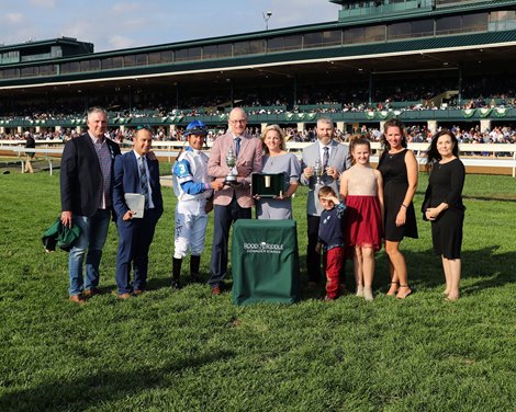 Summer in Saratoga wins 2021 Dowager Stakes at Keeneland