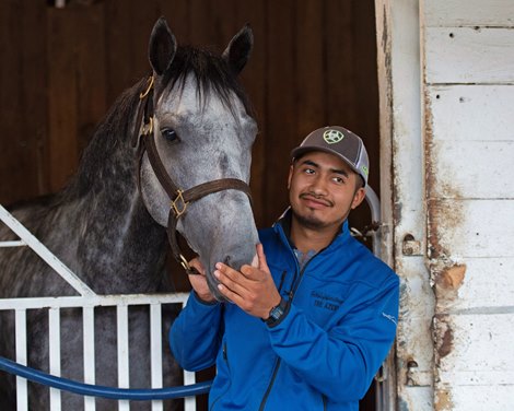 Knicks Go with Yeison Castellanos<br>
Horses and horsemen at Churchill on Oct. 30, 2021. 