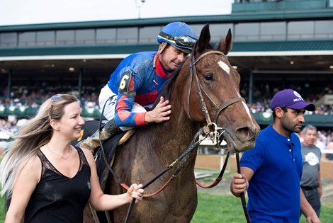Bell&#39;s the One wins the Thoroughbred Club of America Stakes at Keeneland on Oct. 9, 2021