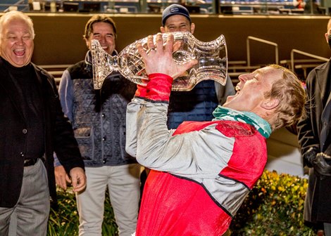 Call Me Midnight wins 2022 Lecomte Stakes at Fair Grounds